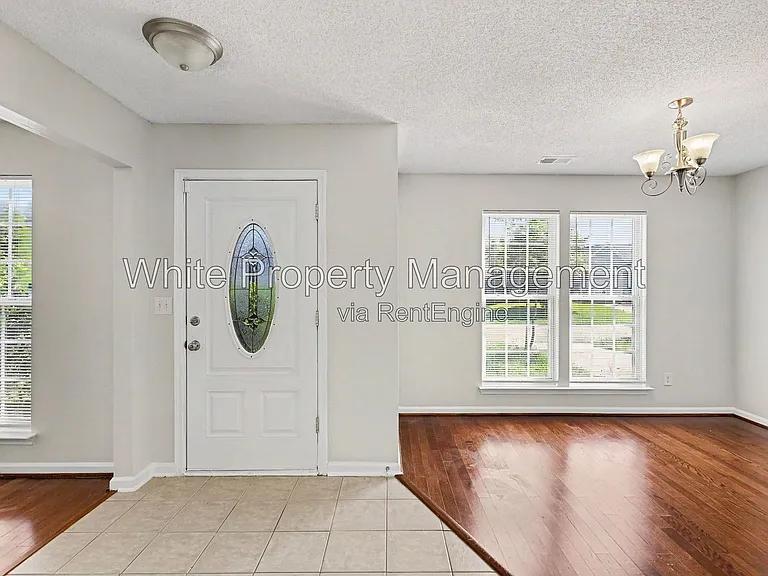 1716 Starling Ct — Photo 2