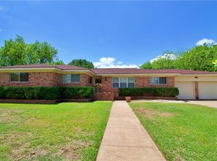 7742 Fairway Rd, Woodway, TX 76712
