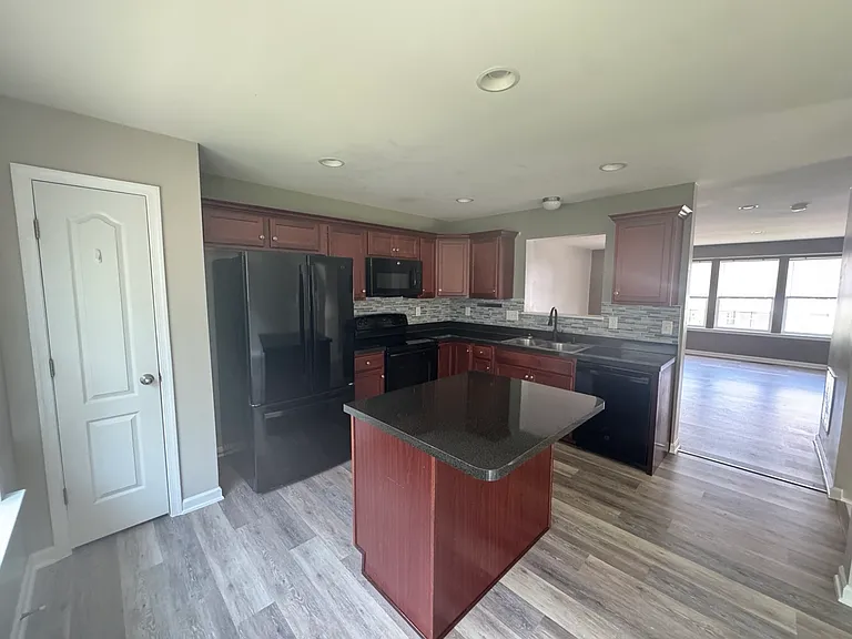 65 Private Ct — Photo 11