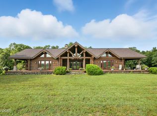 560 County Road 170, Diamond, MO 64840