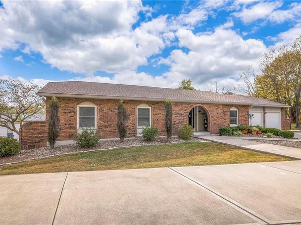 5311 E 202nd St, Belton, MO 64012