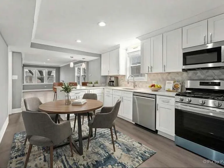 5252 N Mulligan Ave — Photo 3