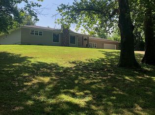 22047 Queens Rd, Parsons, KS 67357