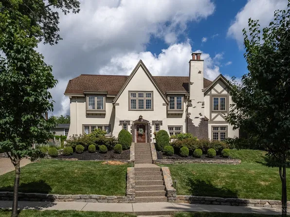 1330 Observatory Dr, Cincinnati, OH 45208