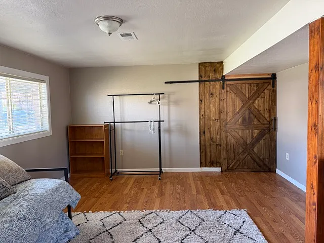 Studio, 950 sqft, $850 — Photo 3