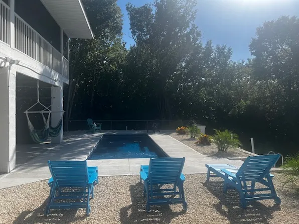 3756 Palmetto St, Big Pine Key, FL 33043