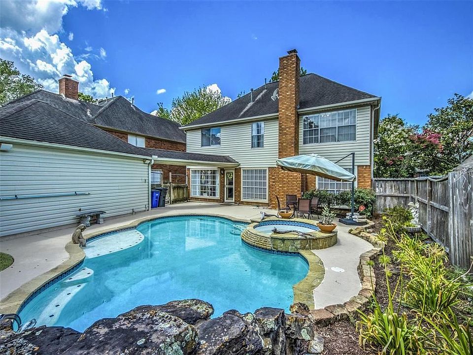 1st image of 2109 Augusta Dr