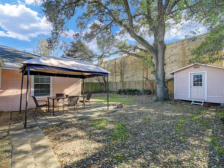 9007 Beverlyhill St — Photo 18