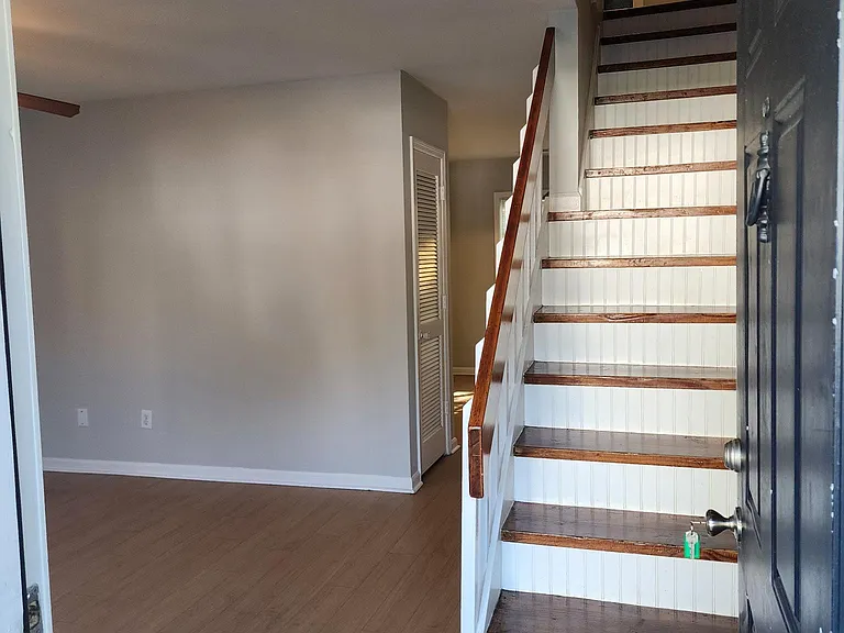 2491 Realm St — Photo 3