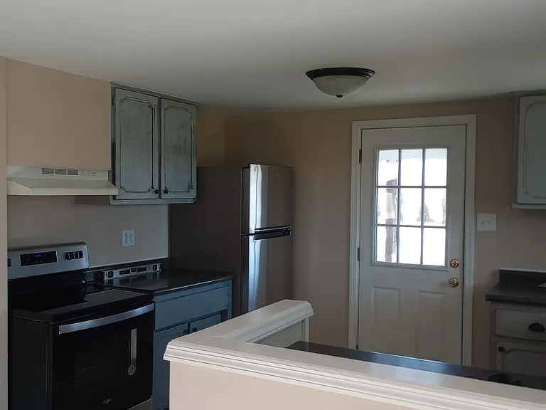 Plenty of cabinets