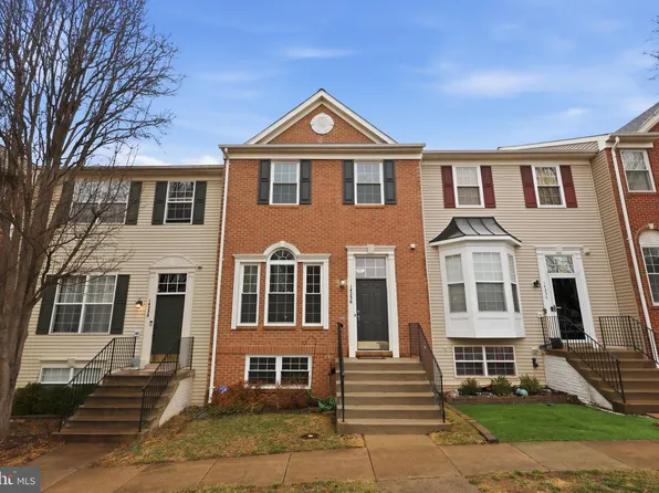 14236 Hunters Run Way, Gainesville, VA 20155