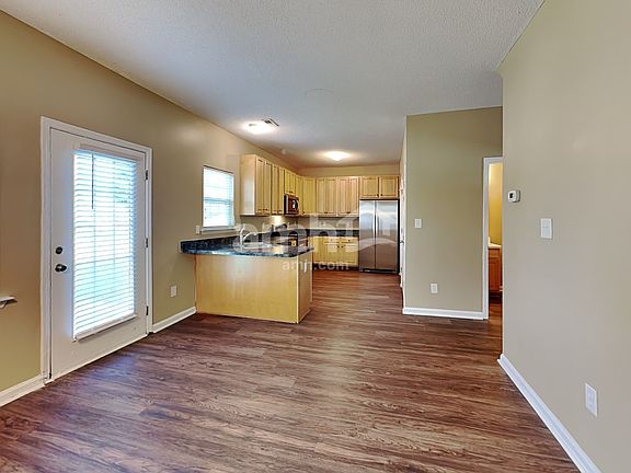 5th image of 630 Prickly Pear Dr