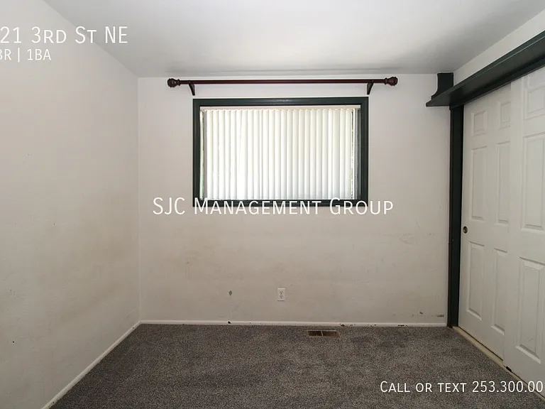 421 3rd St NE — Photo 15
