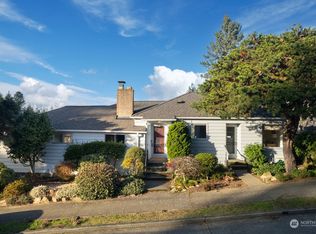 3786 SW Grayson St, Seattle, WA 98126