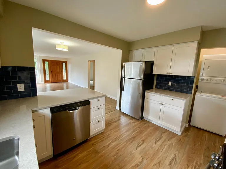SEA 3827 Wetmore — Photo 31