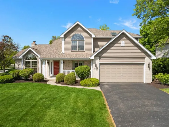 3751 Falkner Dr, Naperville, IL 60564