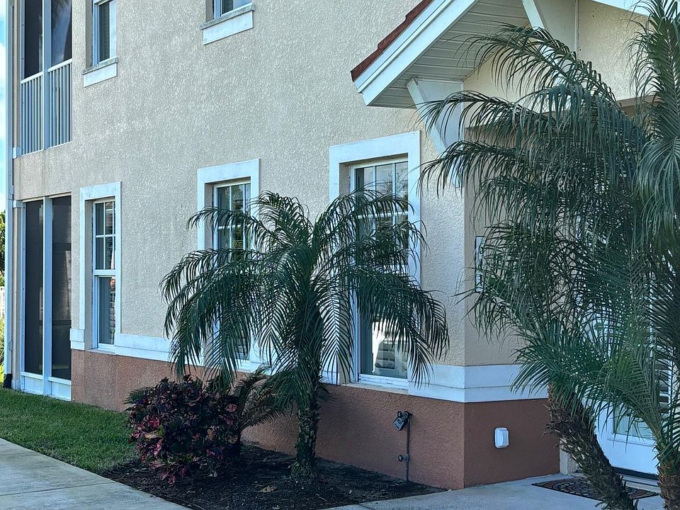 Side entrance, pool-side.