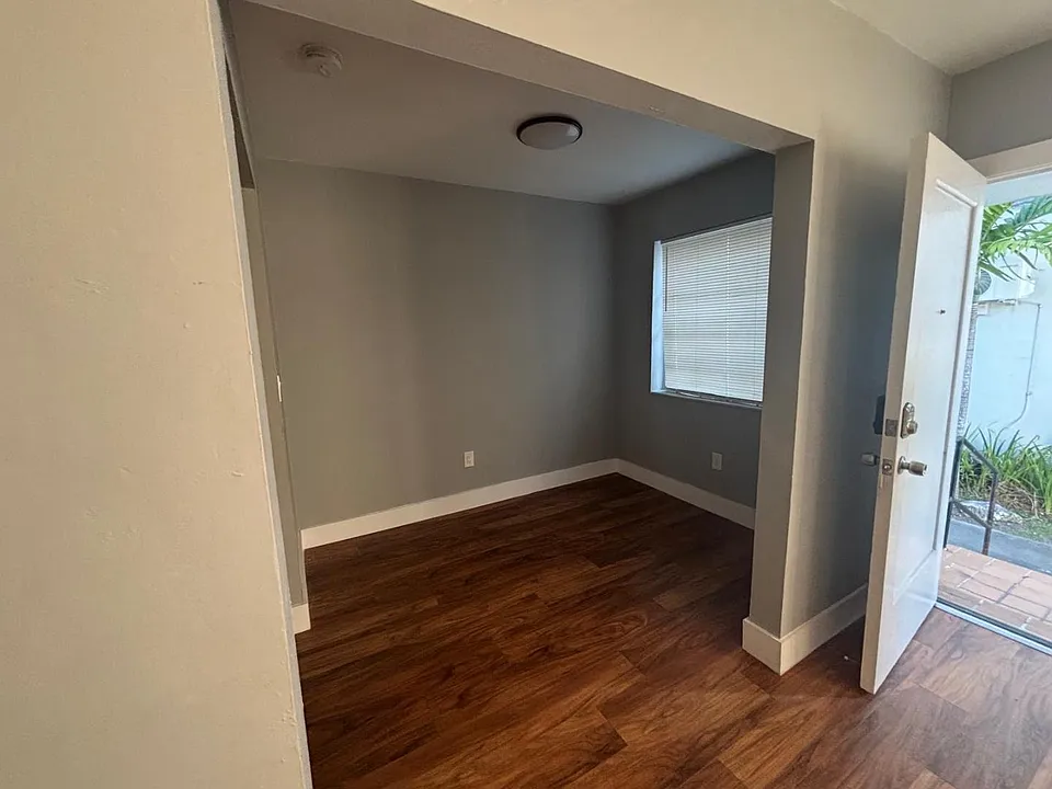 53 Esplanade Dr #53B
