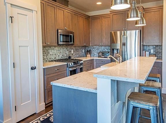 4th image of 20478 SE Braelen Ln