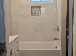 194 Concord St, Lowell, MA 01852
