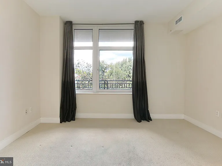 8220 Crestwood Heights Dr #302 — Photo 24