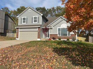 2004 SW Sterling Dr, Lees Summit, MO 64081