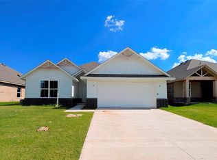 11712 SW 15th Ter, Yukon, OK 73099