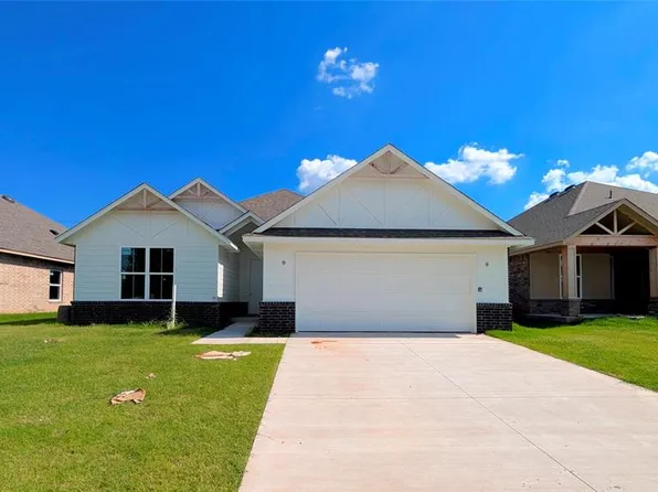 11712 SW 15th Ter, Yukon, OK 73099