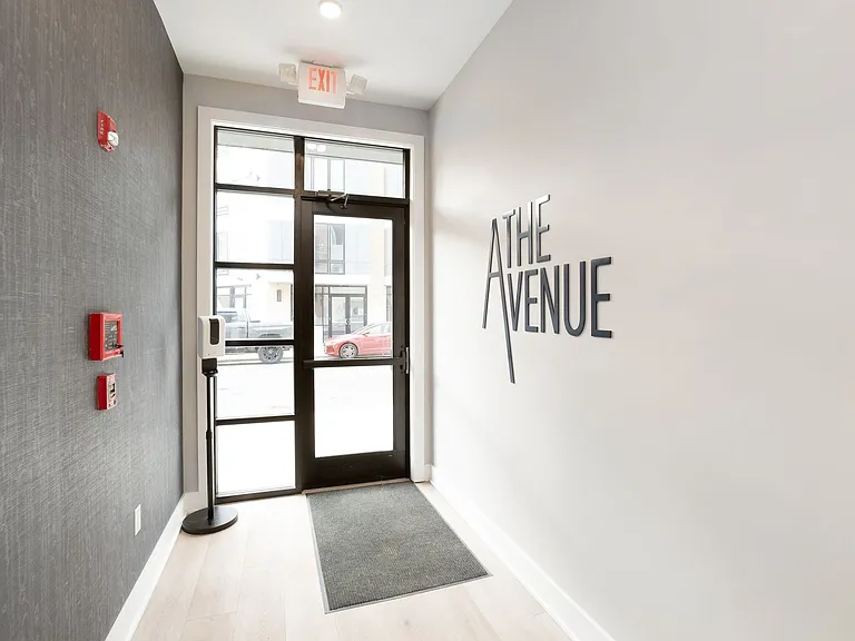 The Avenue — Photo 11
