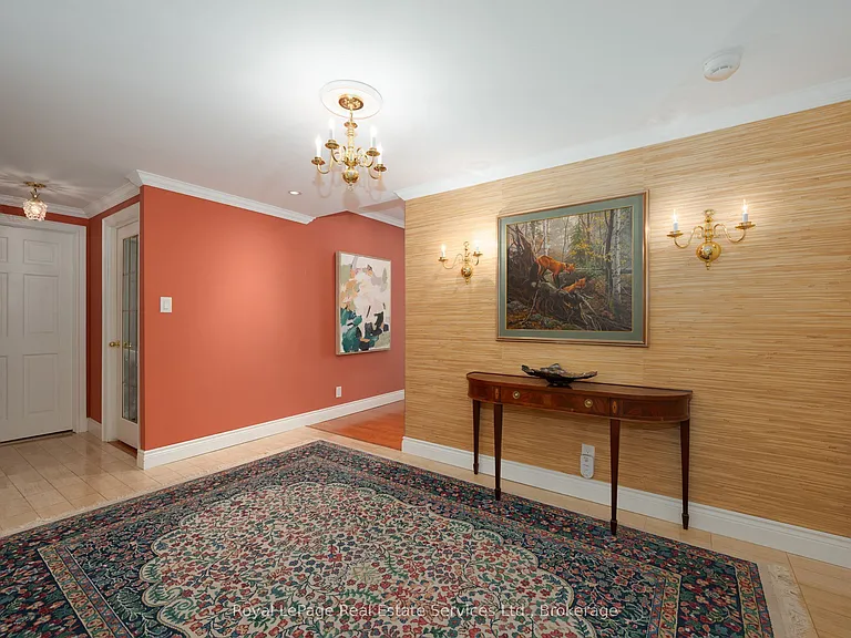 100 Lakeshore Rd E #1105 — Photo 4