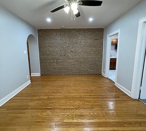 5th image of 9210 S Loomis St #1N