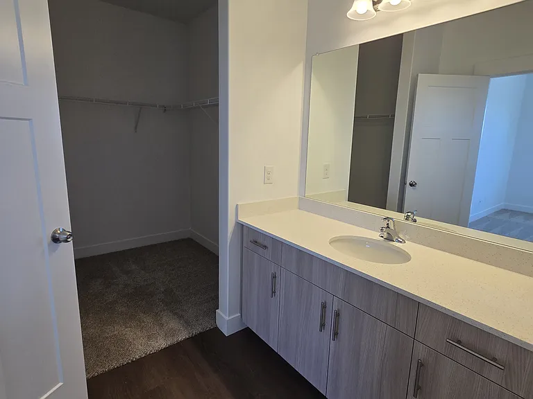 4668 S Olive Ave #201 — Photo 9