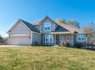 22431 179th St, Tonganoxie, KS 66086