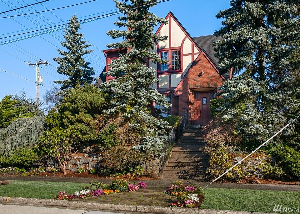 2nd image of 802 NE 81st St
