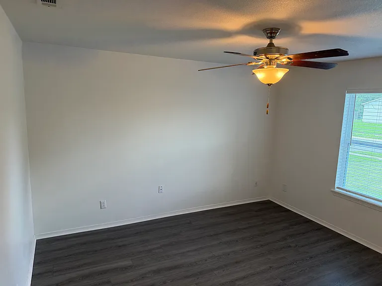 1375 N Carriage Way — Photo 11