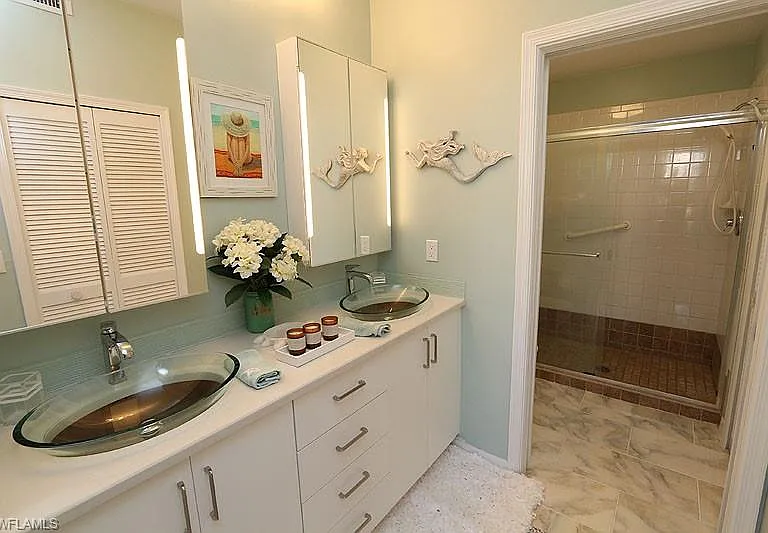7058 Barrington Cir #102 — Photo 9