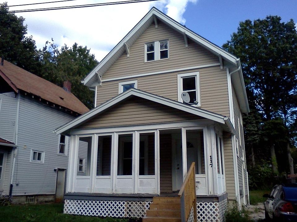 1st image of 117 Simon Dr