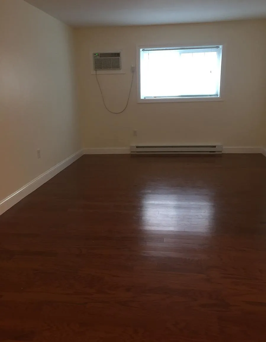 21 Central Avenue — Photo 4