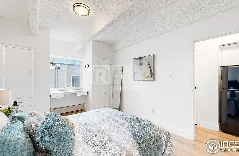 590 N Logan St #304 — Photo 12