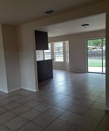 4th image of 5115 Merlin Dr