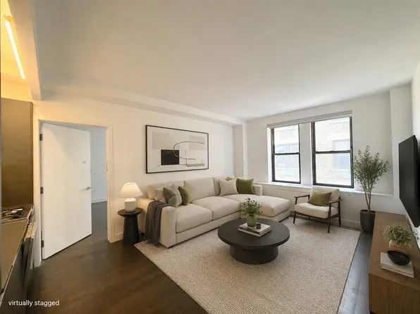 666 West End Avenue image 1 of 8