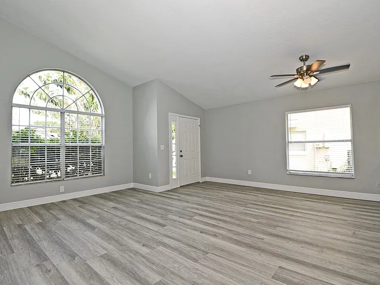 1118 Sugarberry Trl — Photo 5