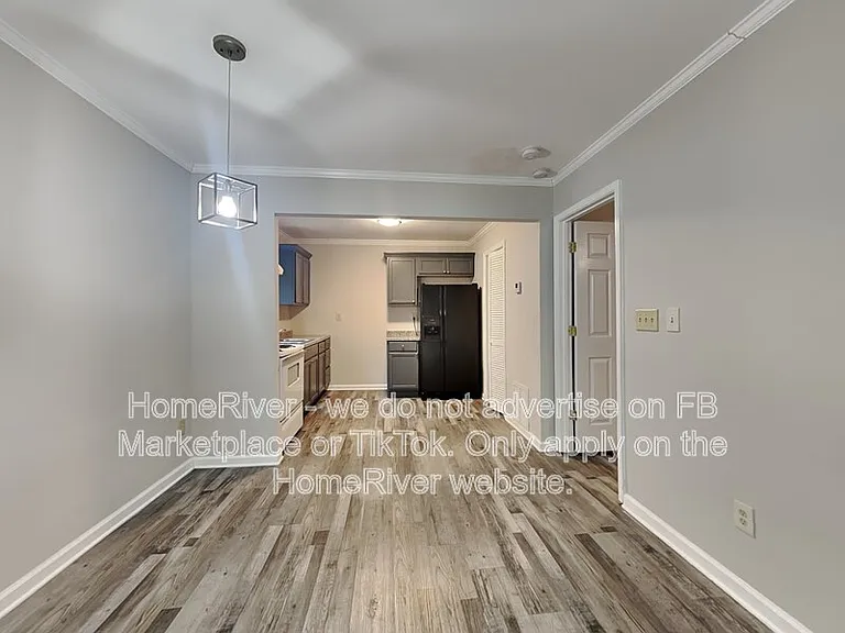 2785 Country Ct SE #C — Photo 3