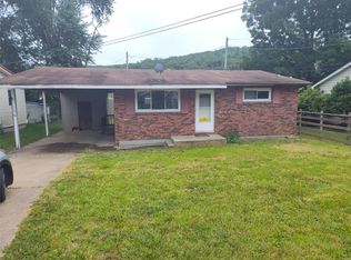105 Hickory St, Pilot Knob, MO 63663