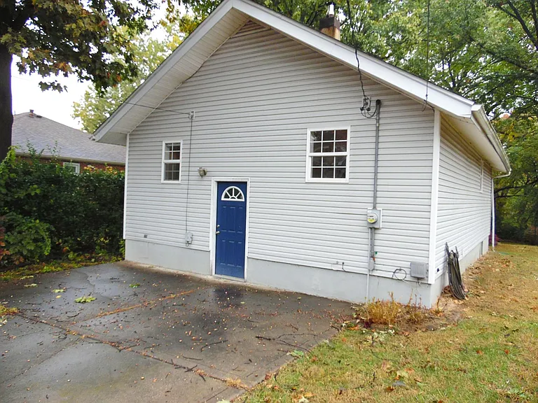 1110 Randle St — Photo 11