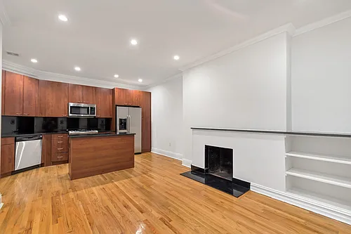 121 Madison Ave #10E Photo 1