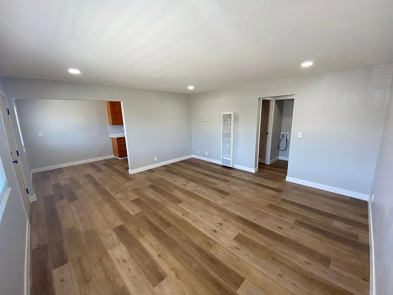 150th Avenue Apartments — Photo 13