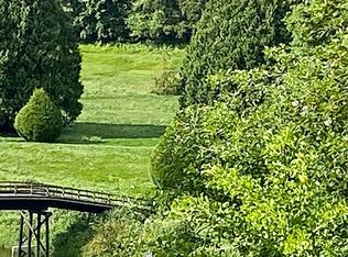 9400 Hoeder Ln, Bothell, WA 98011