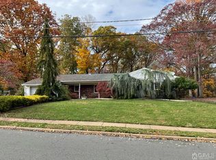 6 Layne Rd, Somerset, NJ 08873