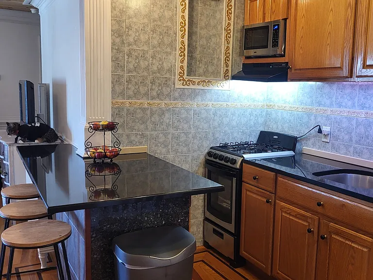 126 Biruta St #B20 — Photo 5